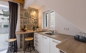 Luxury Apartments A&A-Old Town